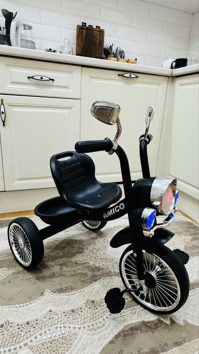 Детский трехколесный велосипед