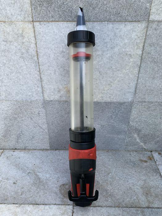 Milwaukee C18 PCG/ пистолет за силикон и лепило