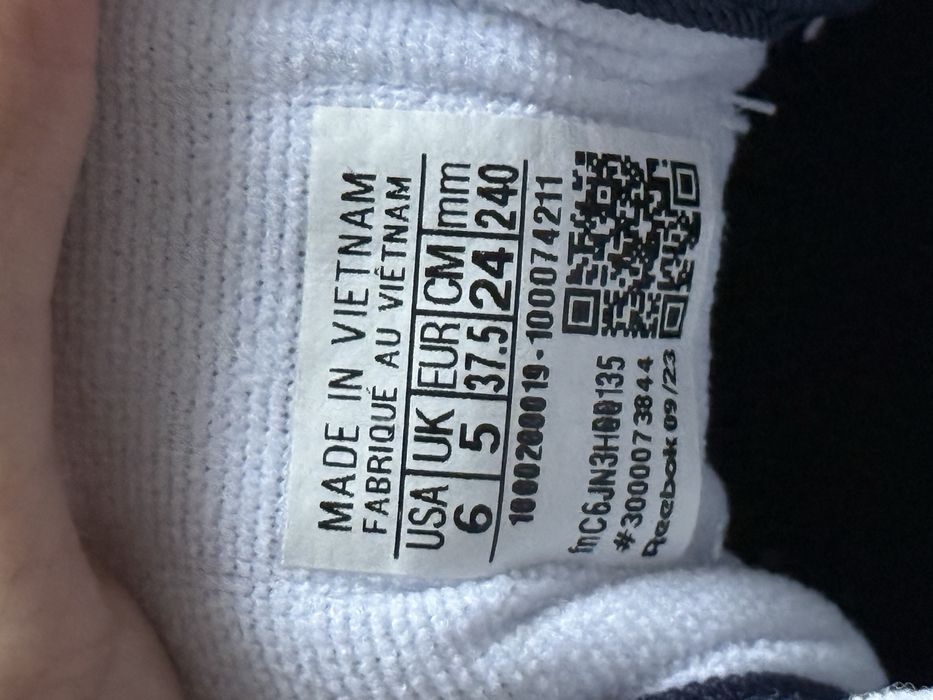 новые кроссовки reebok