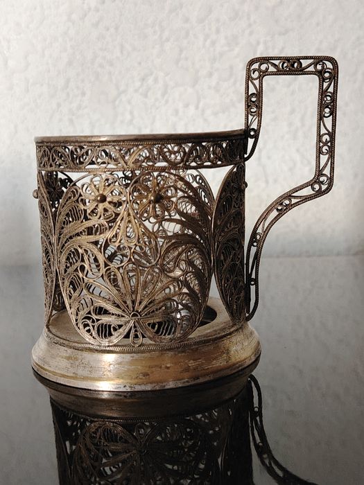 Старинный подстаканник с редкими узорами