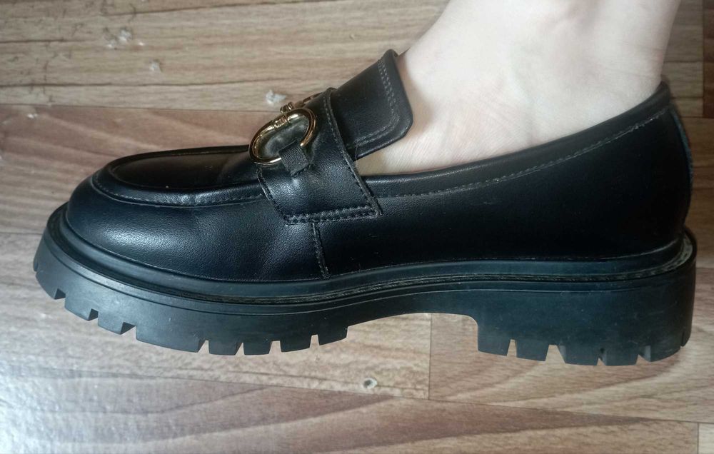 Лофферы (туфли) женские почти новые! 38 размер