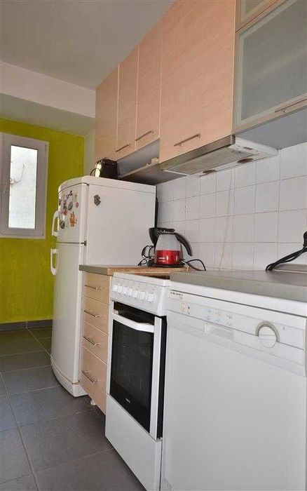 Дава се под наем Тристаен апартамент в Пловдив, Изгрев - 87 кв.м за 300.9 € - Снимка #10