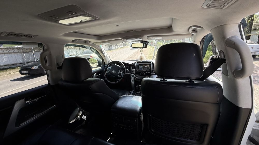Land Cruiser 200, 2014 г, 4.6 объем