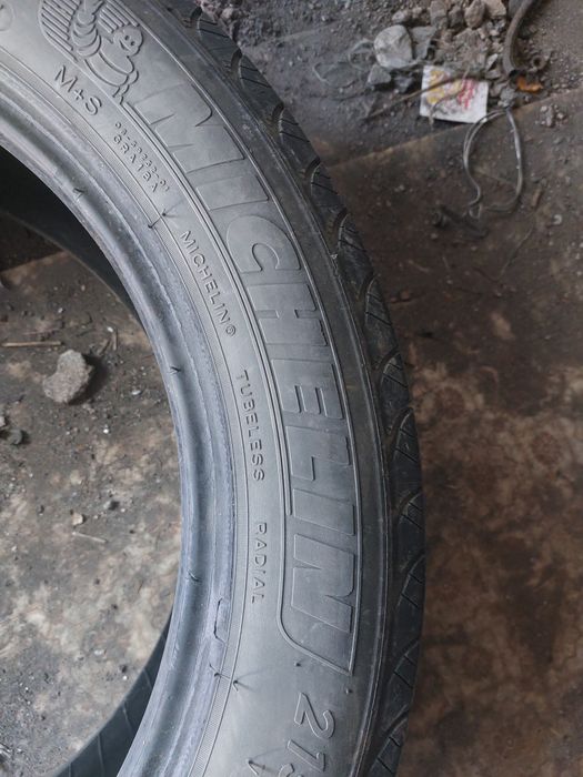 Продаётся шина от Камри 40