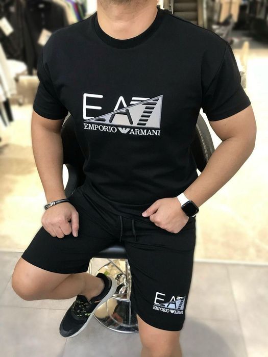 Compleu bărbați  disponibile