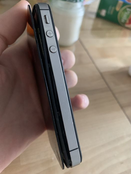 iPhone 4s продам раритет телефон