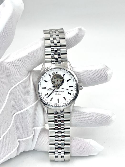 RAYMOND WEIL Freelancer Open Heart нов модел мъжки часовник