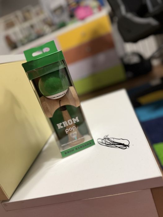 Kendama Krom Pop Sticky