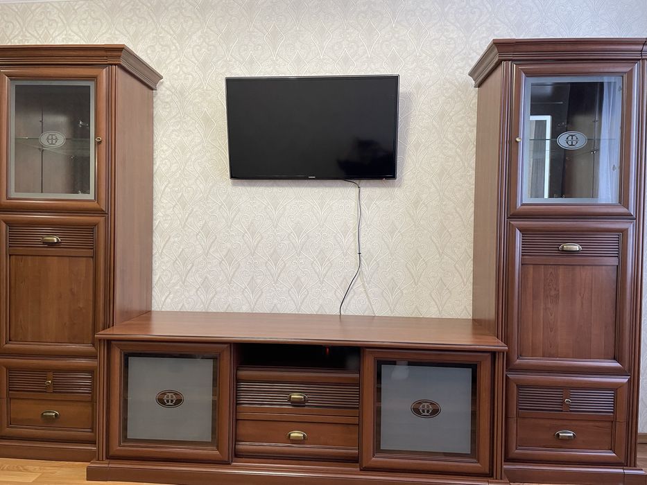 Стенка в гостиннную