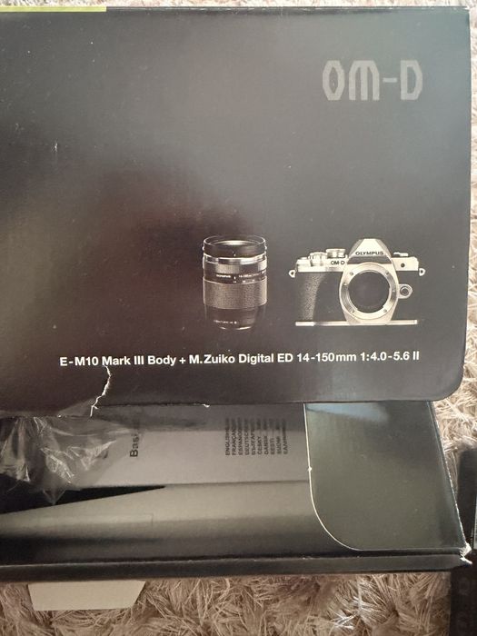 camera olympus OM-D E-M10 mark III zoom kit
