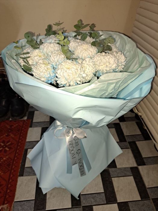 Продам букет совершенно живой и новый