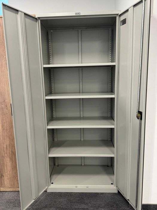 Металлический шкаф для документов