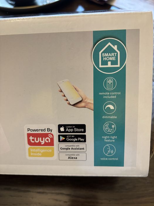 таванна LED лампа с 3 осветителни тела.