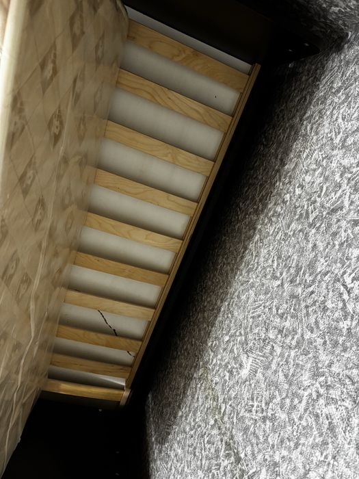 Продам б/у детскую кровать 25тыс