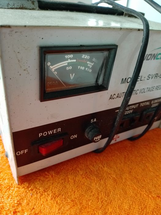 Redresor 12v10 A cu afișaj