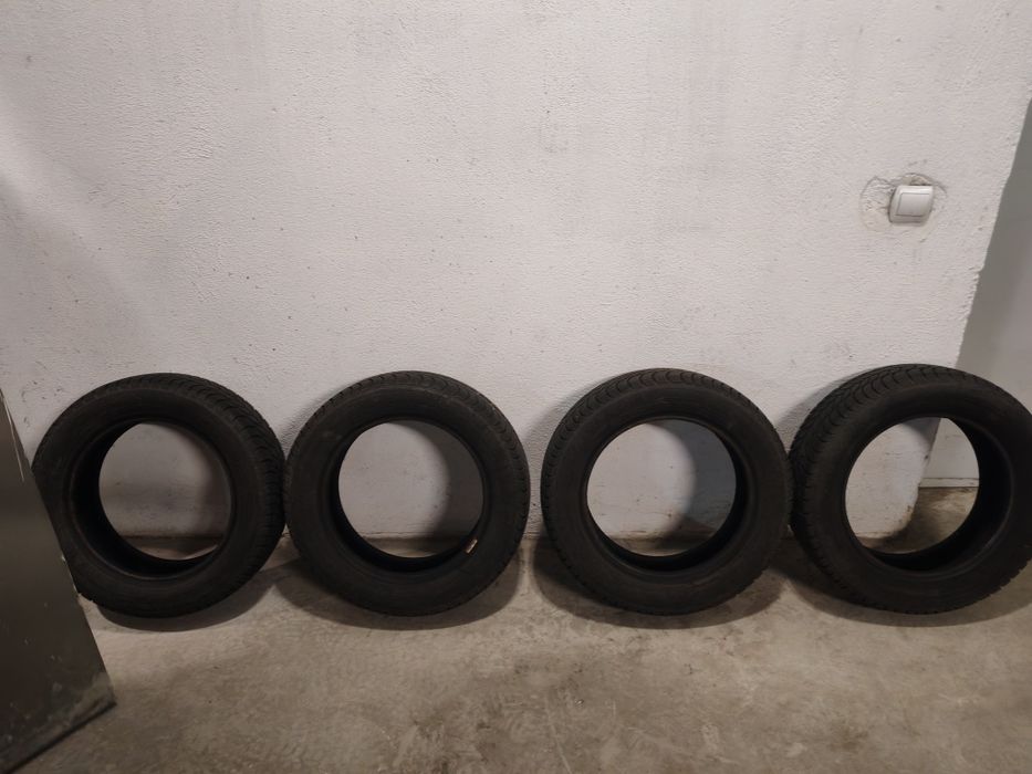 Зимни гуми 185/60/15 Debica