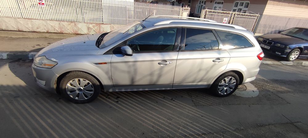 Vând Ford Mondeo