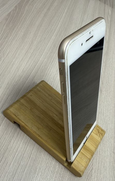 Продам iPhone 7 plus