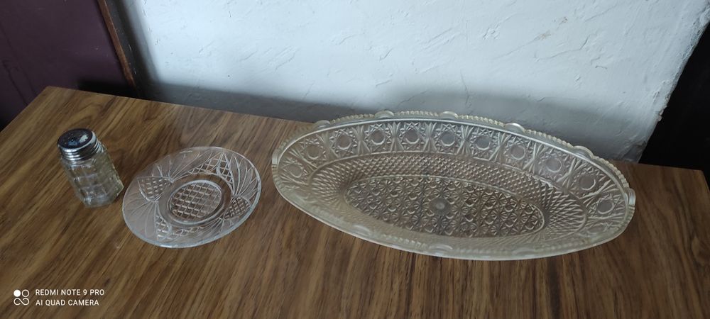 Солонки и бутылка времён СССР