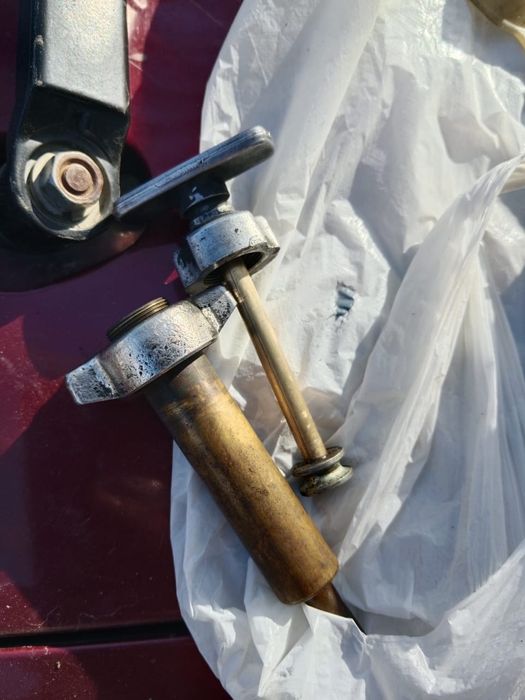 Кастрюля и крышка.