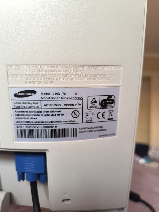 Монитор Samsung Sync Master 710n