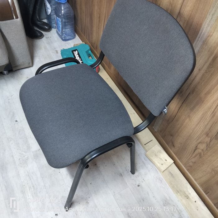 Продам стол и стул.