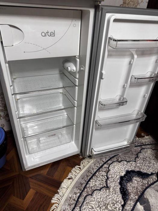 Холодильник сотилади янги айби ёк каттарок олмокчимиз