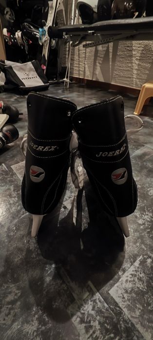 Коньки хоккейные