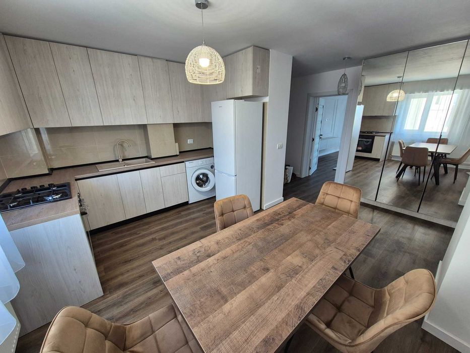 Proprietar inchiriez apartament renovat 2026 - 3 camere rond Piata Alba Iulia stradal
