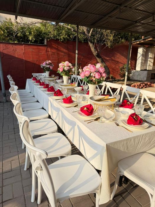 Прокат столов и стульев