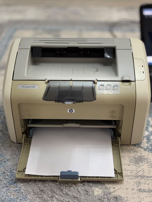 Продам принтер HP LaserJet 1020
