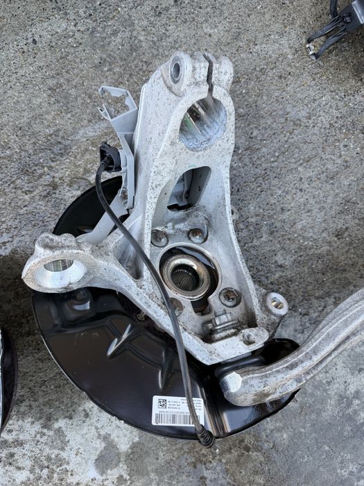Fuzete, Fuzeta stanga fata / Fuzeta dreapta fata Mercedes A W177, B W247, CLA W118, GLA GLB EQA EQB 2019-2025