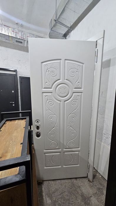 Металлический Входные двери.