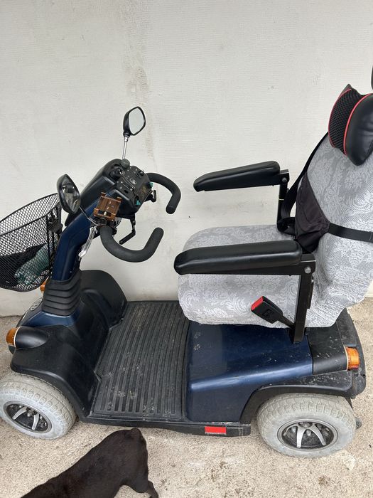 Инвалиден скутер