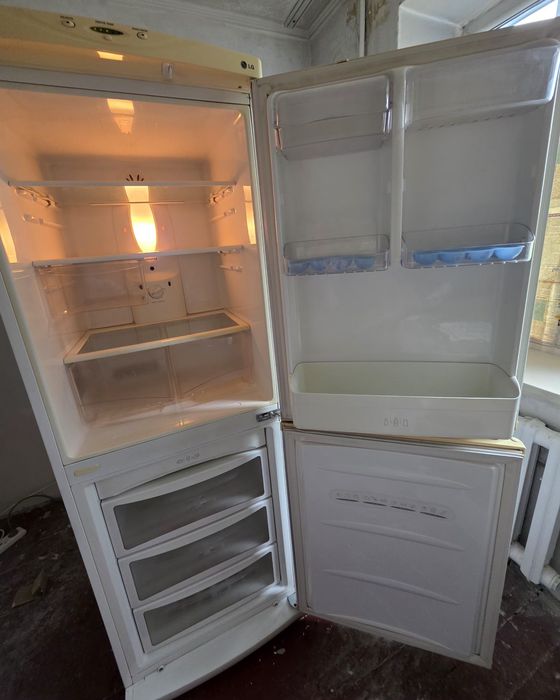 Продам холодильник LG NO FROST