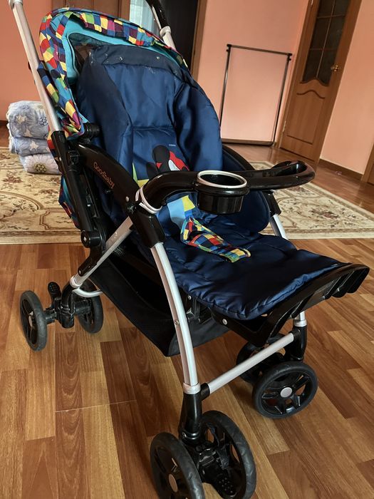 Продам прогулочную коляску