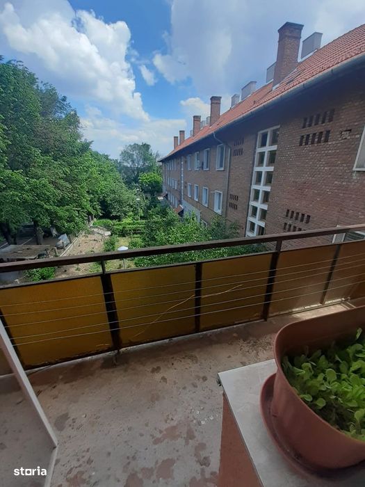 Apartament 4 Camere Decomandate, 80 mp, 2 Balcoane, etaj Intermediar,