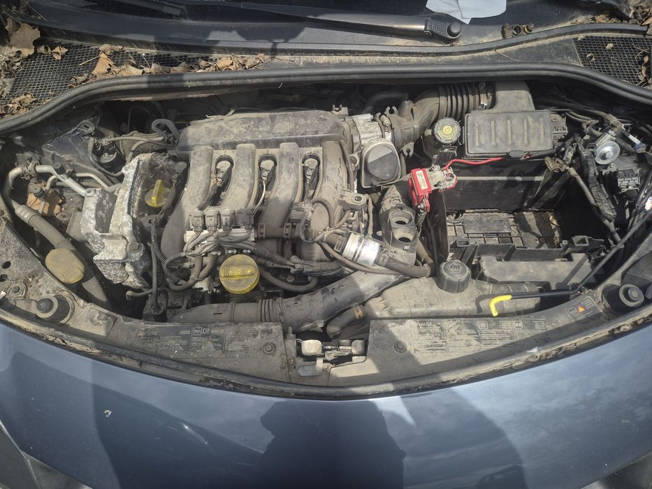 Dezmembrez renault clio 3 2008