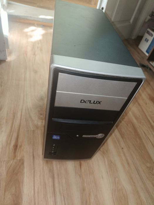 Vând carcasă PC Delux - ATX Mod Tower