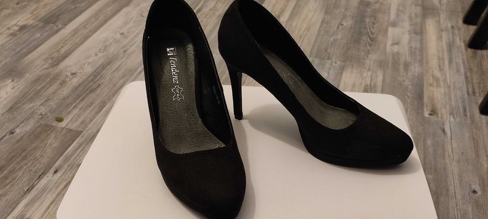 Дамски обувки на ток, велур