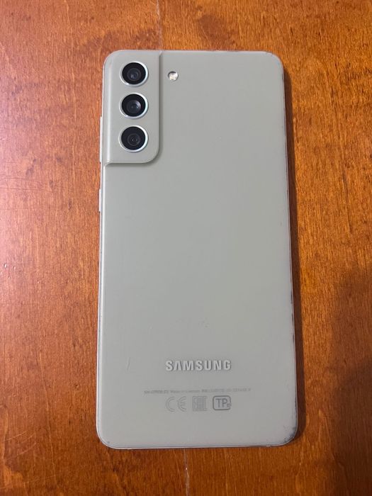 Продам Samsung S21FE