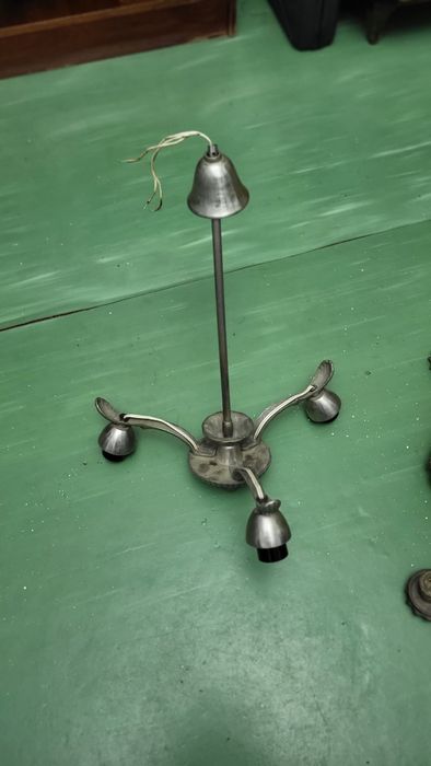 Lustre elegante de vanzare