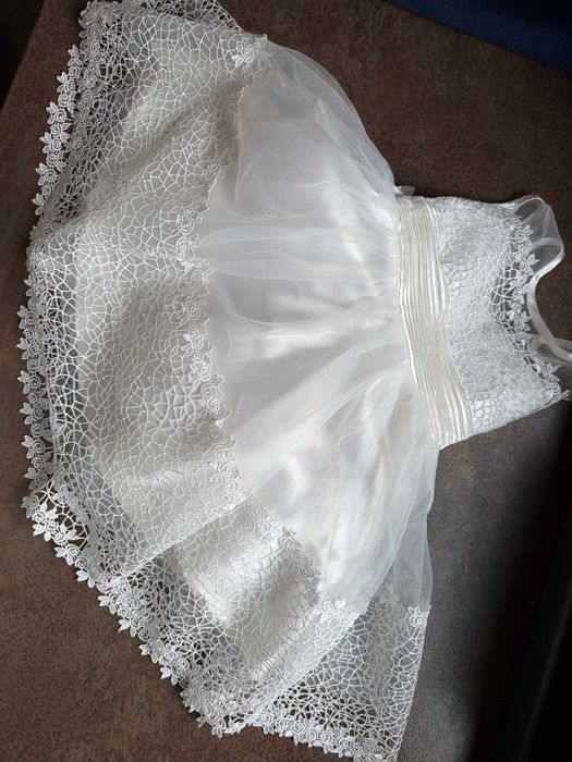 Rochie elegantă botez/ nunta  fetiță , model deosebit