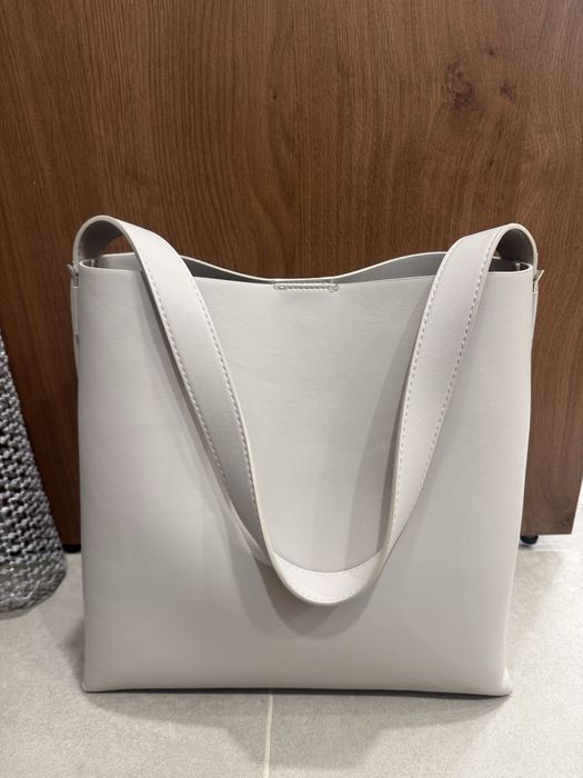 Дамска чанта Reserved