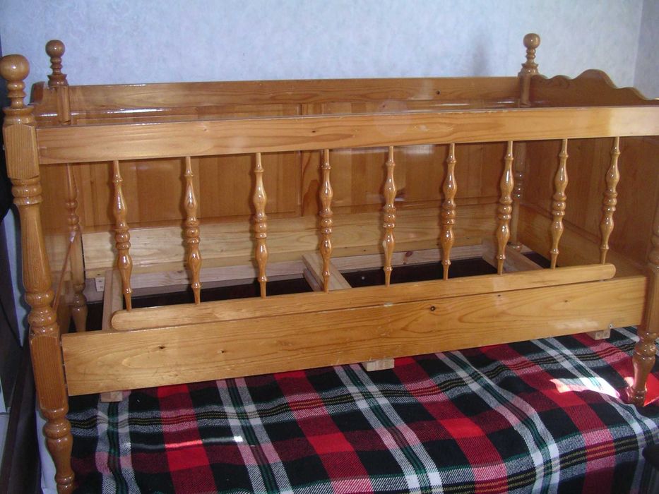 Продавам Детско  легло