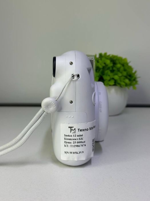 INSTAX 12 mini  Комплектация: БК