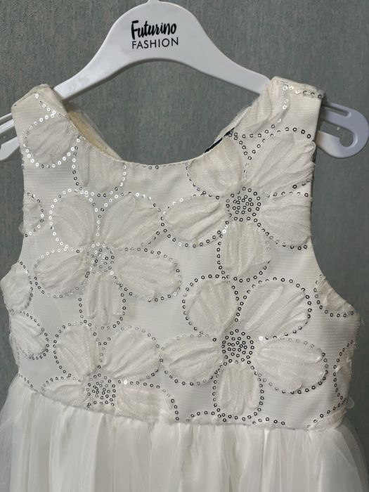 Детское нарядное платье 122