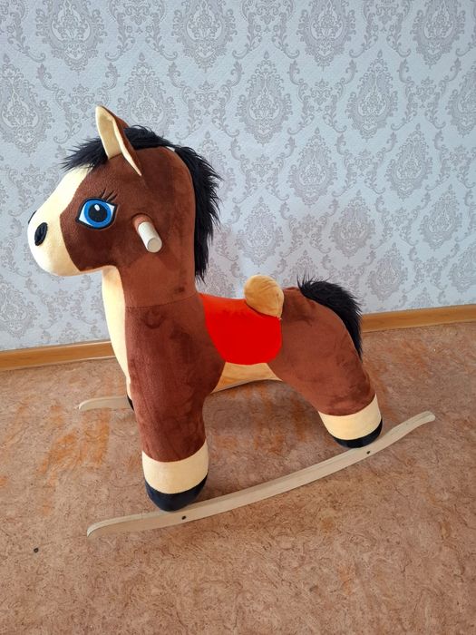 Продается игрушка лошадка