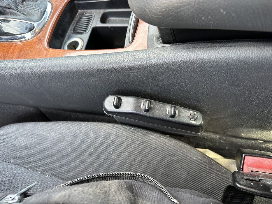 Мерцедес W203 1.8 бензин 2003 Г автоматик само на части