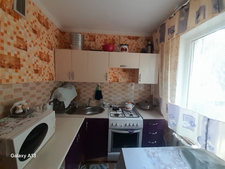 Продам  трехкомнатную квартиру
